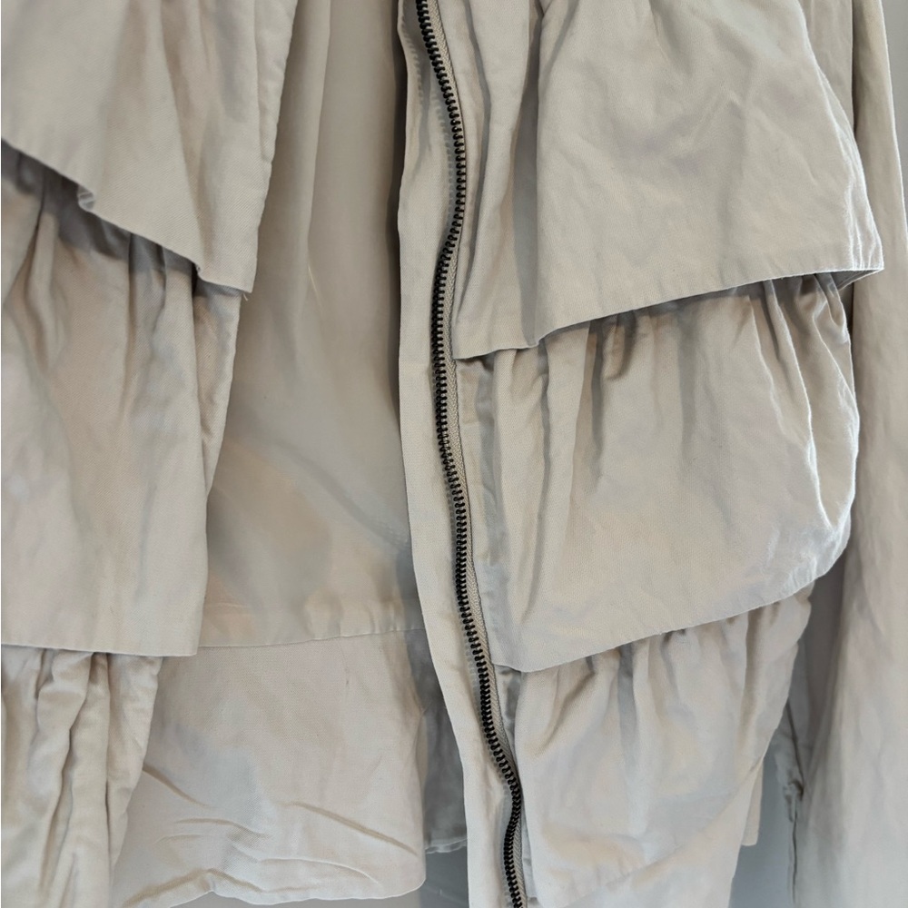 Kenneth Cole Stylish Tan Ruffle Jacket - Picture 4 of 7